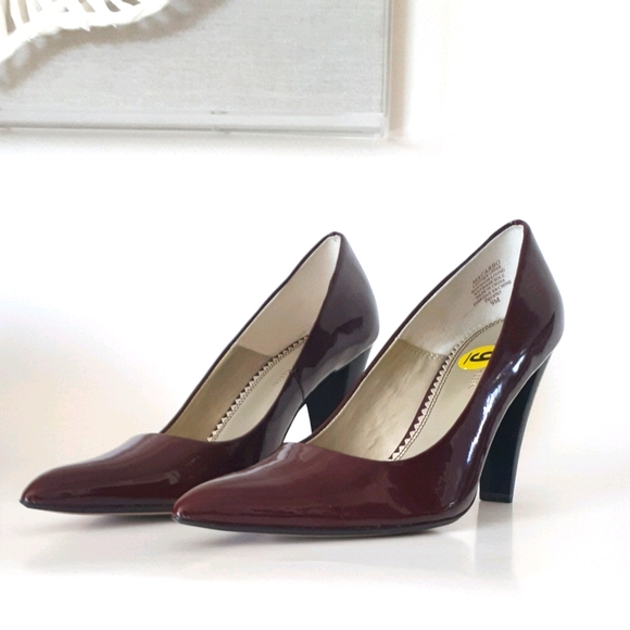 Anne Klein | NWOT Patent Leather Pointed Heels - Picture 2 of 7